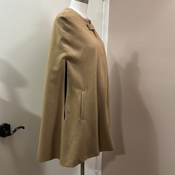 WAYF where are you from Cape size XS- like new - Picture 5 of 16